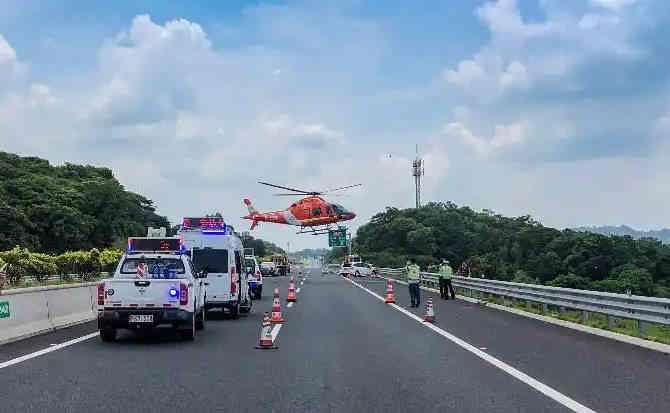 西湖区高速公路汽车救援案例